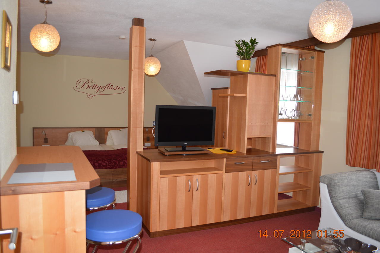 Fruehstueckspension Krump Bad Waltersdorf Dış mekan fotoğraf